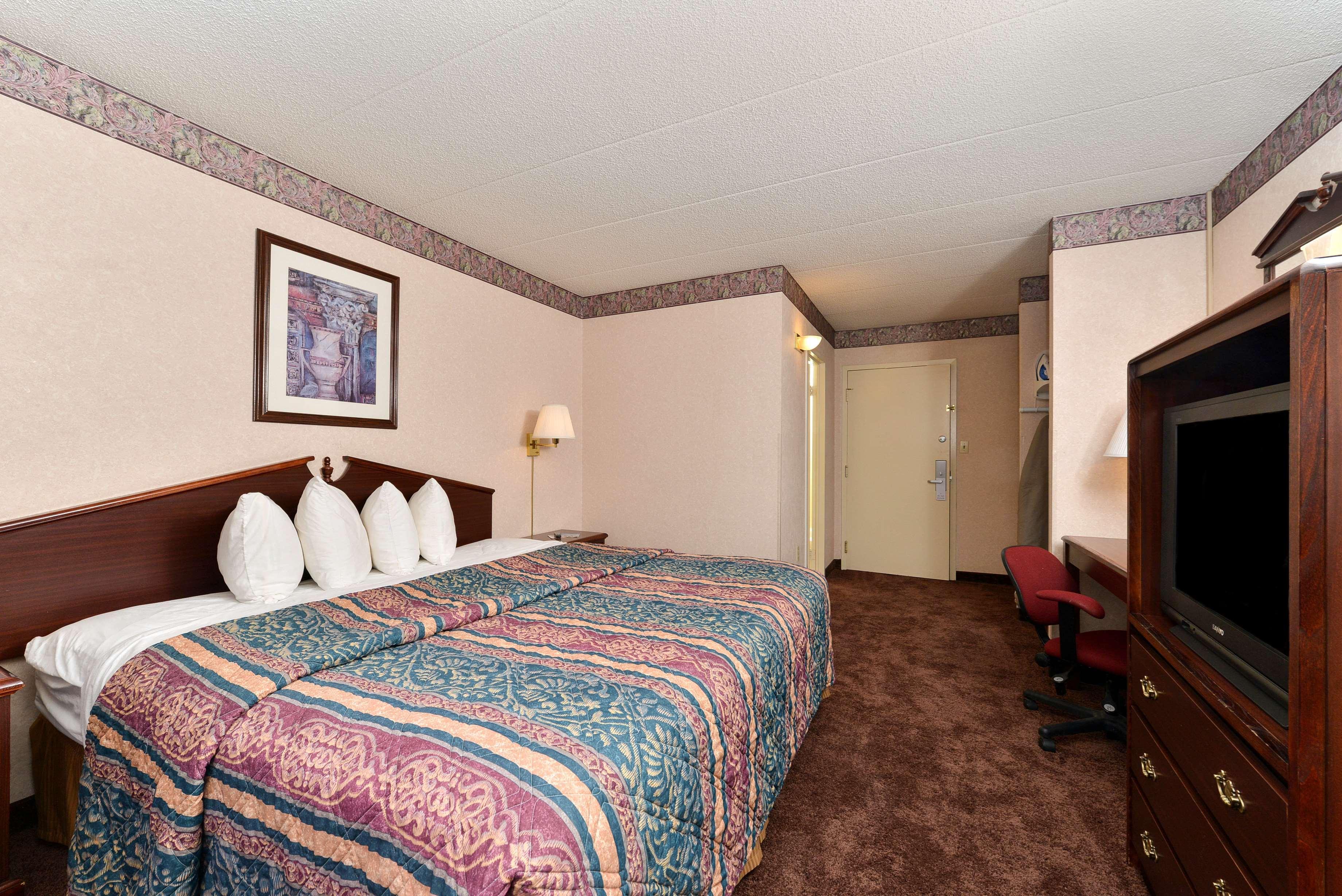 Baymont By Wyndham Northwood Motel Exterior foto